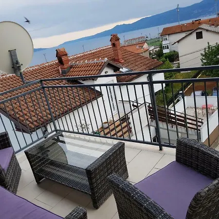 Bella Vista